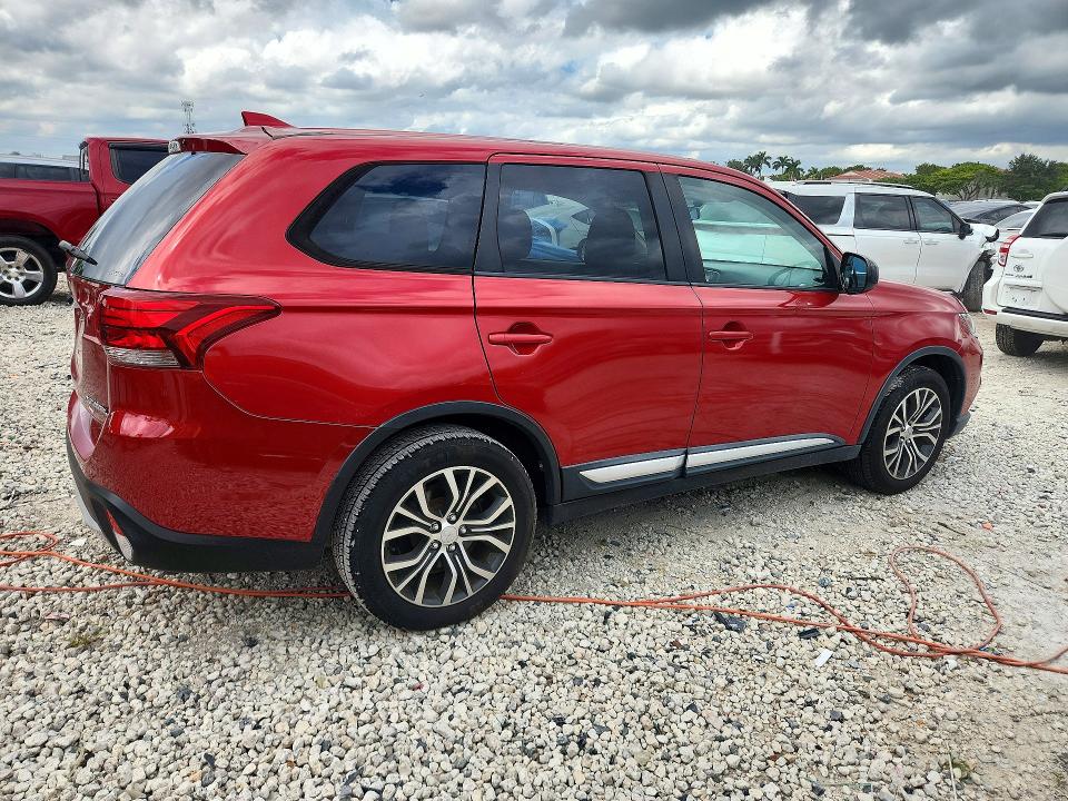 Снимка 3 от търг – 2018 MITSUBISHI OUTLANDER с VIN JA4AZ3A32JZ066657