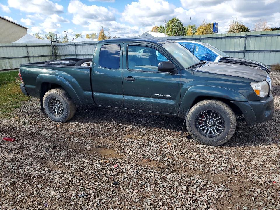 Снимка 4 от търг – 2009 TOYOTA TACOMA с VIN 5TEUX42N59Z638528
