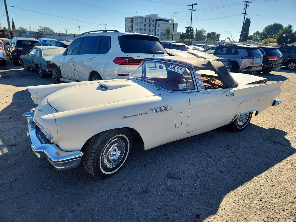 FORD THUNDERBIRD 1957 con VIN 07FH271684 - Foto de la subasta