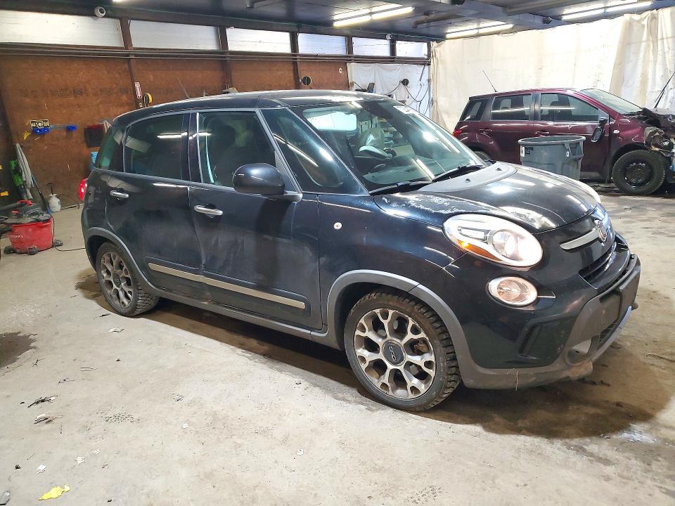 Снимка 4 от търг – 2014 FIAT 500L с VIN ZFBCFADHXEZ007688
