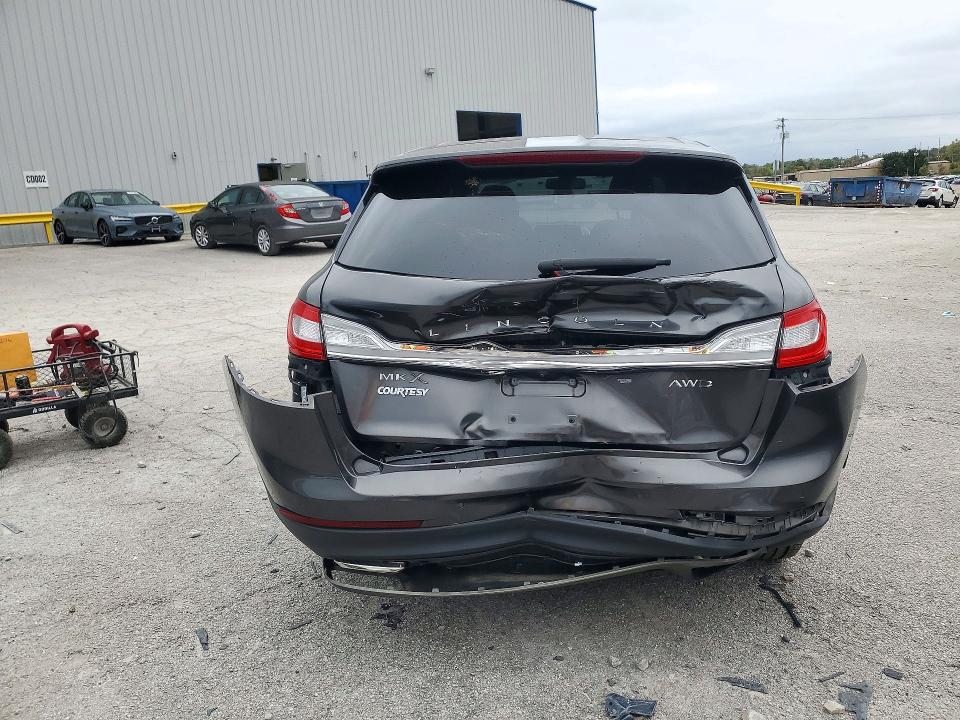 Photo 6 from auction – 2017 LINCOLN MKX with VIN 2LMPJ8LR6HBL45421