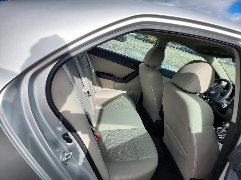 Снимка 10 от търг – 2012 KIA FORTE с VIN KNAFU4A25C5571817