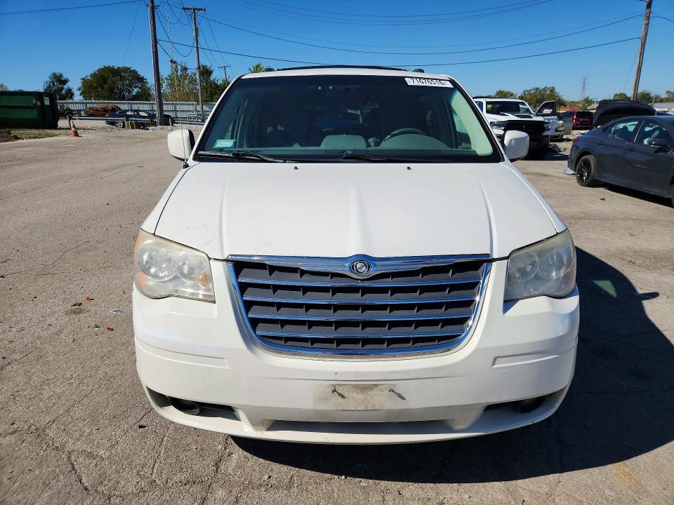 Снимка 5 от търг – 2010 CHRYSLER TOWN & COUNTRY с VIN 2A4RR5DX9AR442455