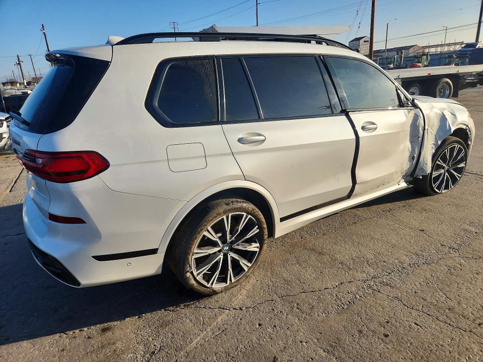 Zdjęcie 3 z aukcji – 2022 BMW X7 z VIN 5UXCX6C07N9K19627