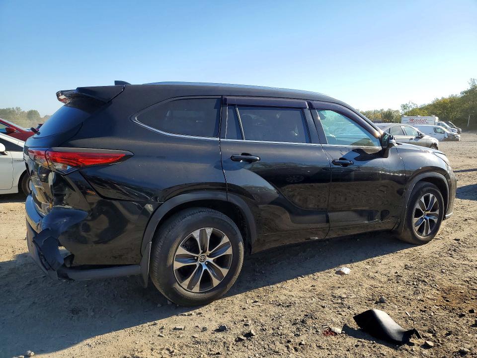 Снимка 3 от търг – 2021 TOYOTA HIGHLANDER с VIN 5TDGZRBH9MS547105