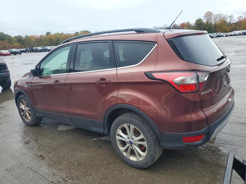 Снимка 2 от търг – 2018 FORD ESCAPE с VIN 1FMCU9GD0JUC25989