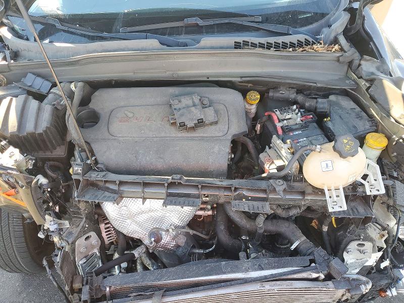 Photo 12 from auction – 2016 JEEP RENEGADE with VIN ZACCJAAT6GPD82564