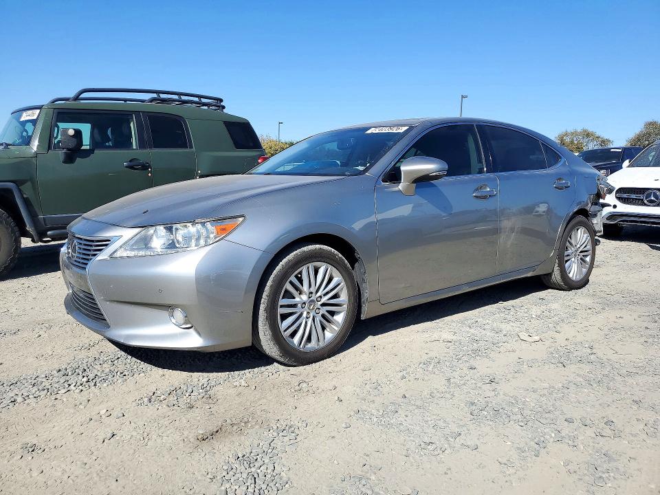Фото 1 с аукциона – 2015 LEXUS ES с VIN JTHBK1GG5F2152329