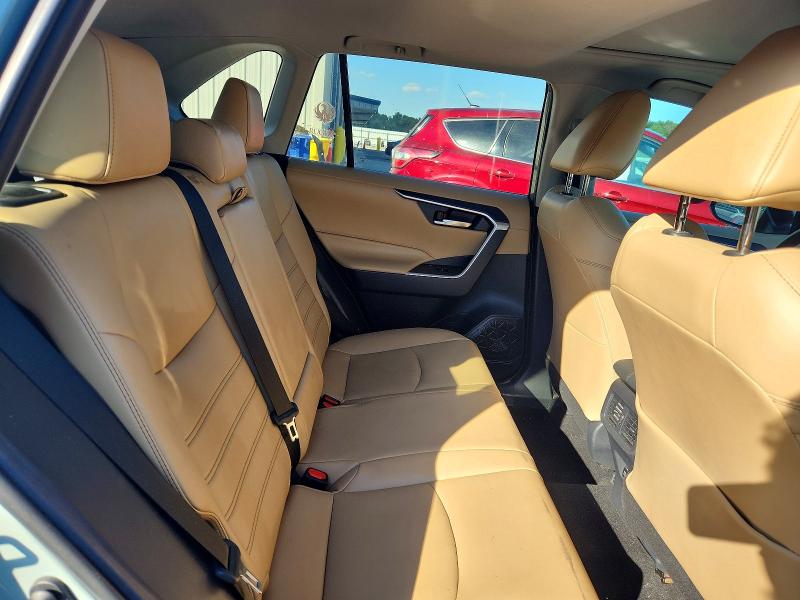 Снимка 11 от търг – 2019 TOYOTA RAV4 с VIN 2T3C1RFV6KC001445