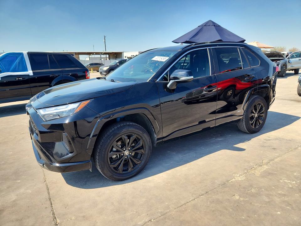 TOYOTA RAV4 2022 с VIN 4T3T6RFV2NU086367 - Снимка от търг