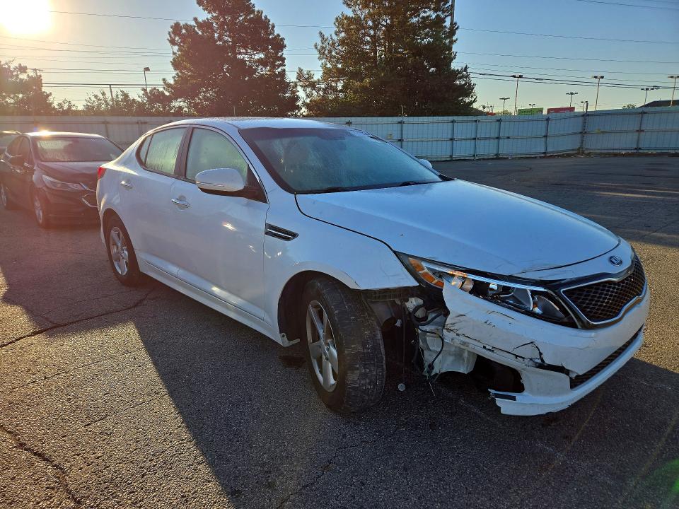 Снимка 4 от търг – 2015 KIA OPTIMA с VIN KNAGM4A73F5537587