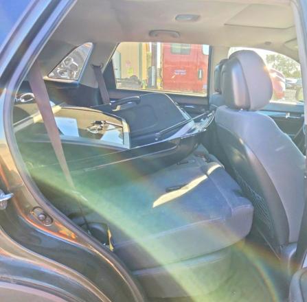 Photo 10 from auction – 2013 KIA SORENTO with VIN 5XYKTCA60DG333027