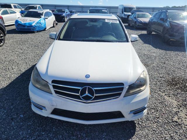 Снимка 5 от търг – 2014 MERCEDES-BENZ C с VIN WDDGF4HB7EA941737