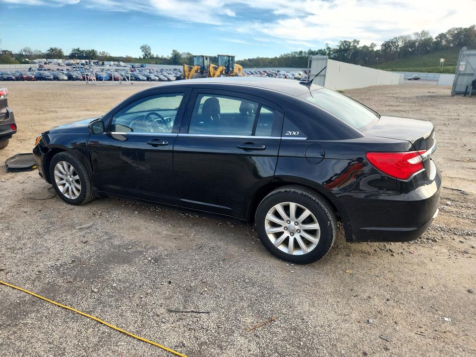 Снимка 2 от търг – 2012 CHRYSLER 200 с VIN 1C3CCBBBXCN130653