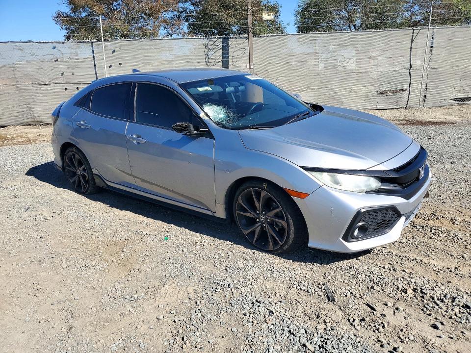Снимка 4 от търг – 2018 HONDA CIVIC с VIN SHHFK7H41JU408089