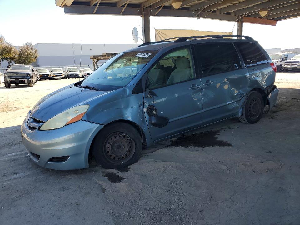 Photo 1 from auction – 2006 TOYOTA SIENNA with VIN 5TDZA23C26S501418