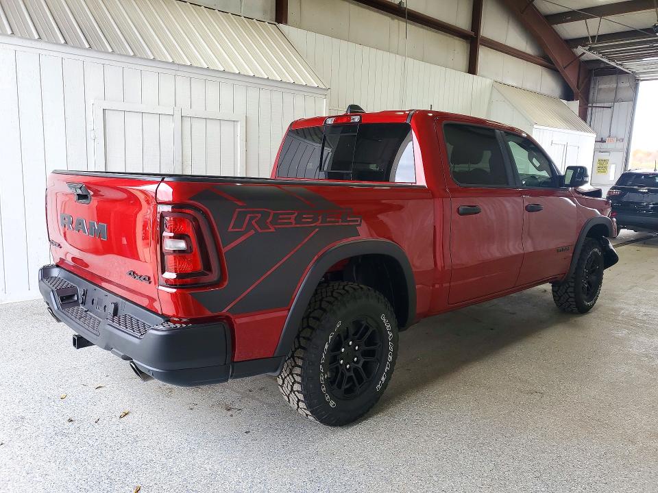 Photo 3 from auction – 2027 RAM 1500 with VIN 1C6SRFLP1VN579558