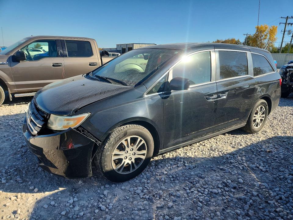Снимка 1 от търг – 2013 HONDA ODYSSEY с VIN 5FNRL5H65DB005206