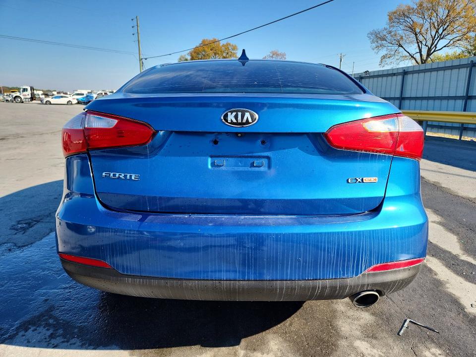 Снимка 6 от търг – 2014 KIA FORTE с VIN KNAFX4A88E5110092