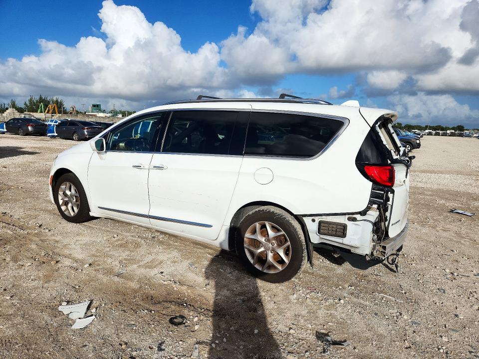 Снимка 2 от търг – 2019 CHRYSLER PACIFICA с VIN 2C4RC1BG5KR721759