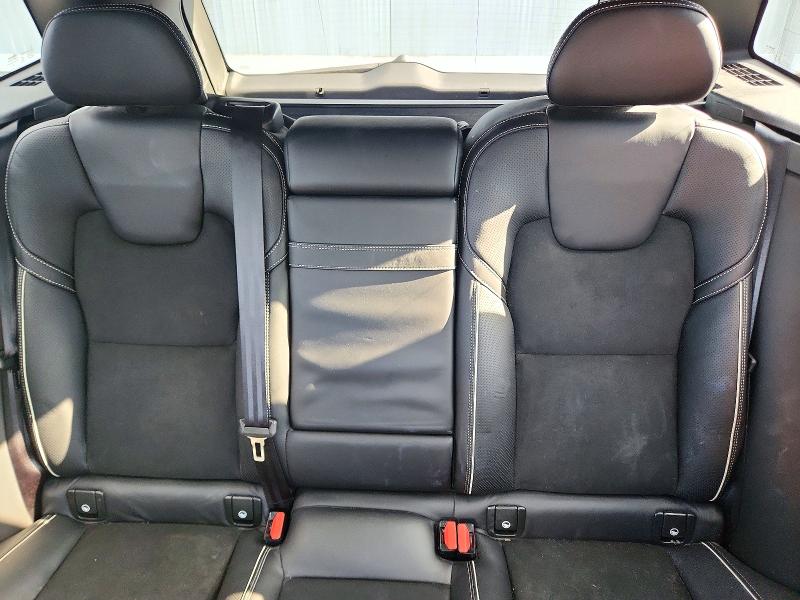 Photo 10 from auction – 2019 VOLVO XC60 with VIN LYVA22RM0KB220566