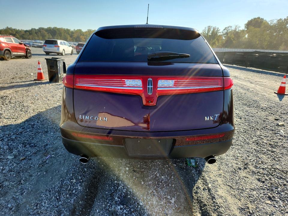 Photo 6 from auction – 2019 LINCOLN MKT with VIN 2LMHJ5AT6KBL02772