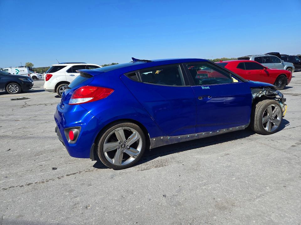 Снимка 3 от търг – 2013 HYUNDAI VELOSTER с VIN KMHTC6AE0DU156826