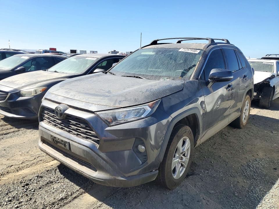 TOYOTA RAV4 2019 с VIN 2T3W1RFV1KC003326 - Снимка от търг