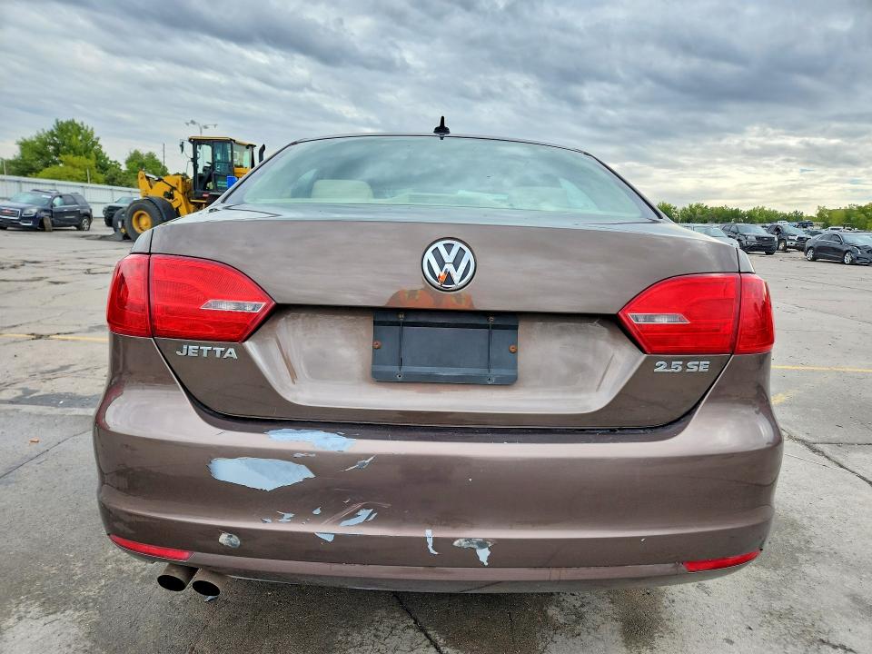 Снимка 6 от търг – 2013 VOLKSWAGEN JETTA с VIN 3VWBX7AJ8DM434638