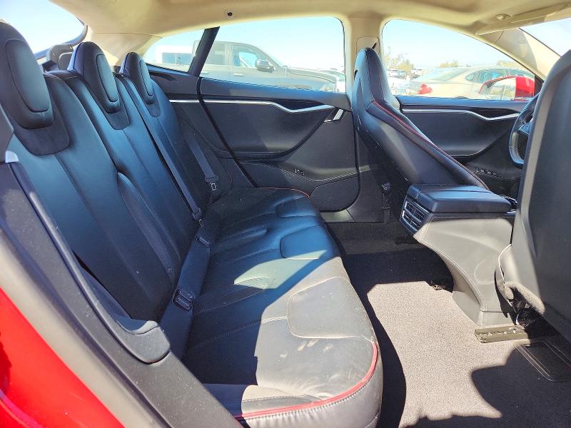 Снимка 10 от търг – 2014 TESLA MODEL S с VIN 5YJSA1H16EFP29430