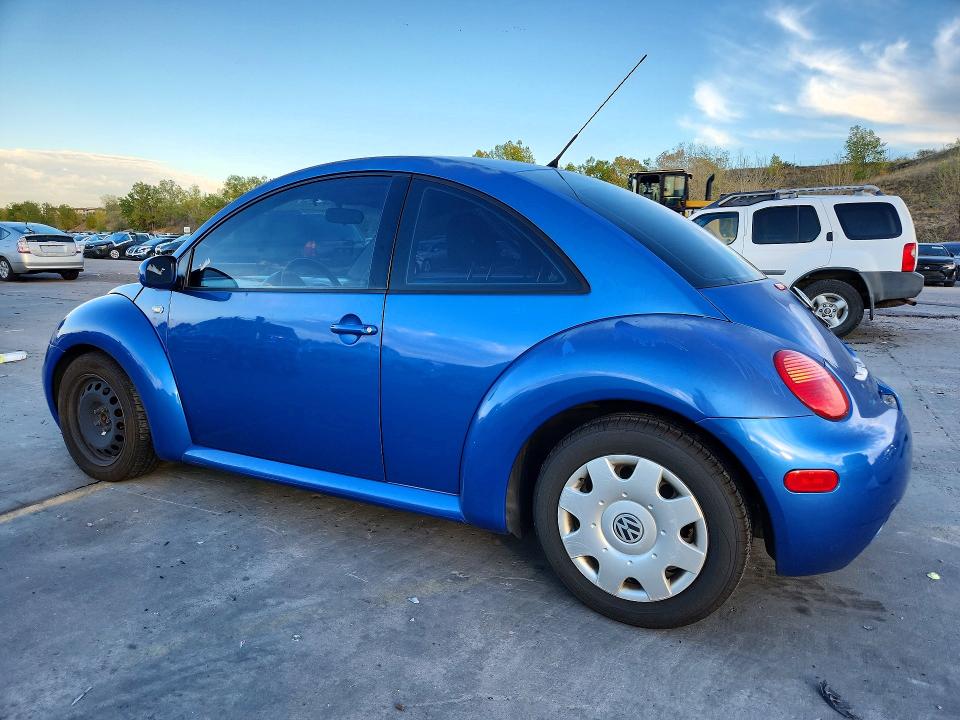 Photo 2 from auction – 2001 VOLKSWAGEN NEW BEETLE with VIN 3VWCB21C31M454573