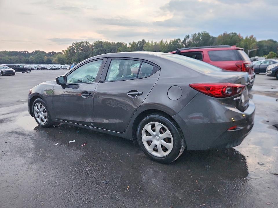 Снимка 2 от търг – 2017 MAZDA 3 с VIN 3MZBN1U71HM108589