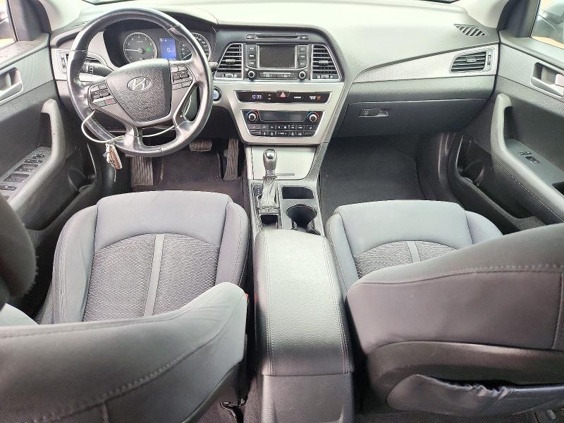 Снимка 8 от търг – 2017 HYUNDAI SONATA с VIN 5NPE24AF4HH459458