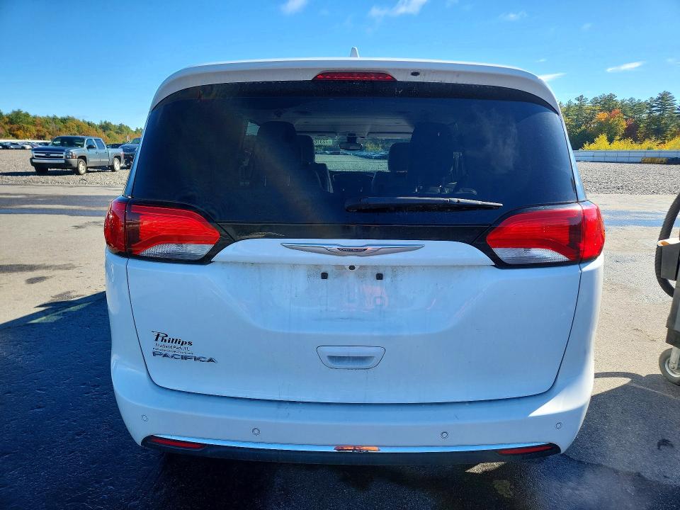 Photo 6 from auction – 2017 CHRYSLER PACIFICA with VIN 2C4RC1EG9HR534318