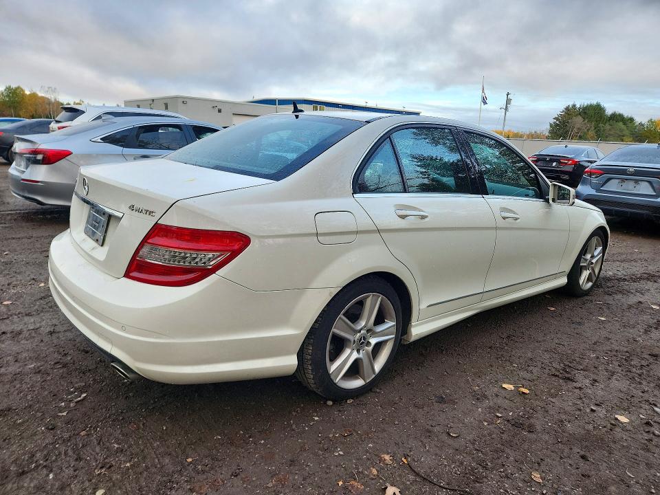 Photo 3 from auction – 2010 MERCEDES-BENZ C with VIN WDDGF8BB4AF503707