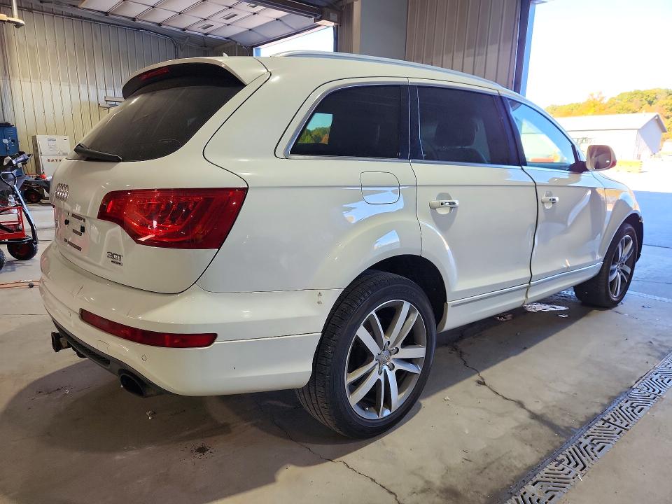 Снимка 3 от търг – 2014 AUDI Q7 с VIN WA1LGAFE2ED006331