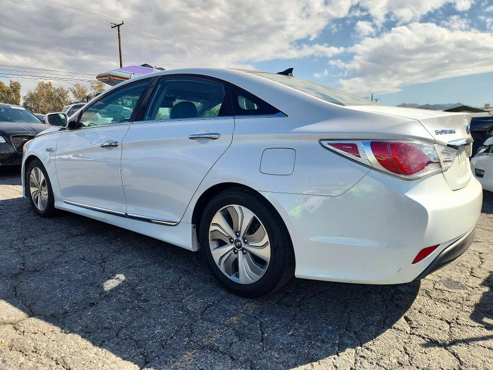 Снимка 2 от търг – 2013 HYUNDAI SONATA с VIN KMHEC4A43DA070710