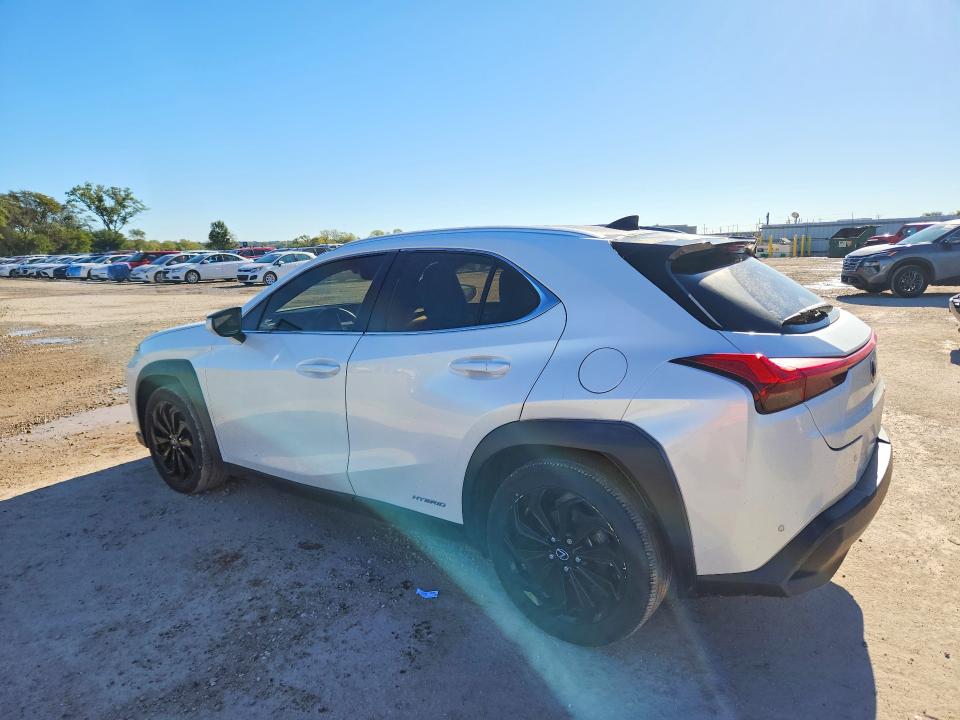 Photo 2 from auction – 2020 LEXUS UX with VIN JTHP9JBH5L2022614