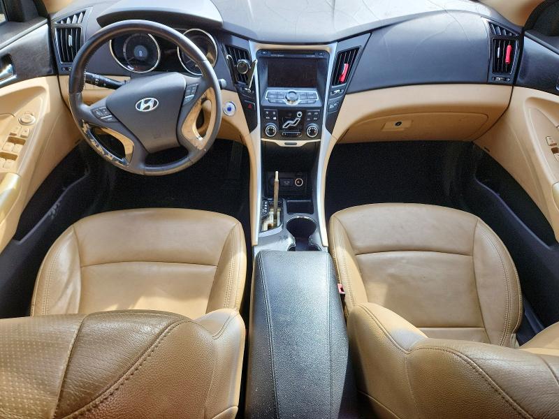 Photo 8 from auction – 2011 HYUNDAI SONATA with VIN 5NPEC4AC8BH078755