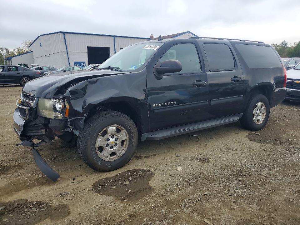 CHEVROLET SUBURBAN 2010 with VIN 1GNUKHE30AR198399 - Photo from auction