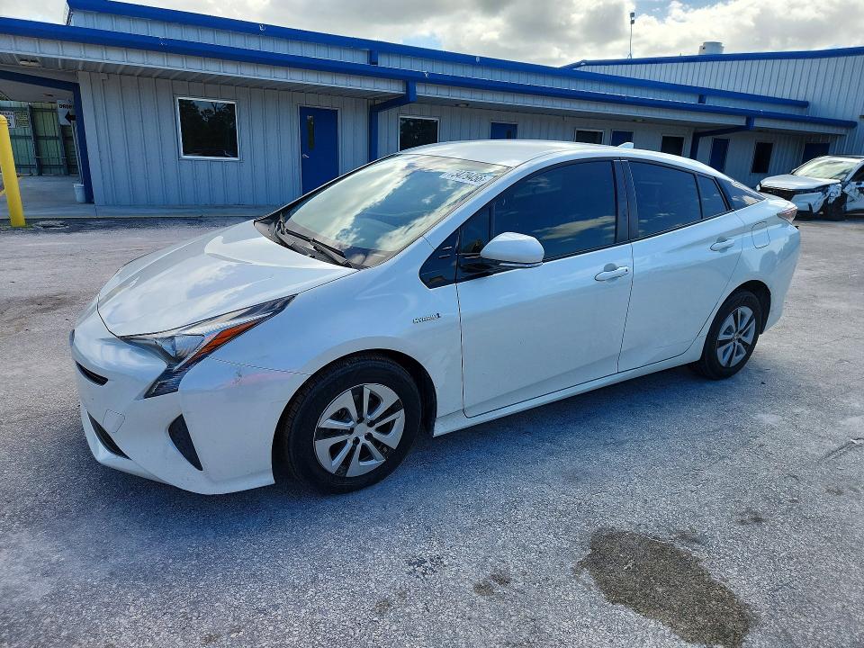 TOYOTA PRIUS 2018 с VIN JTDKARFU1J3067324 - Снимка от търг