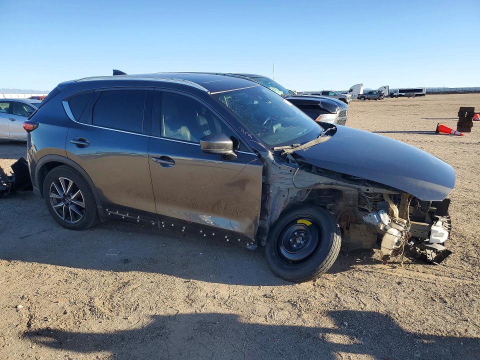 Снимка 4 от търг – 2018 MAZDA CX-5 с VIN JM3KFADM3J0329438