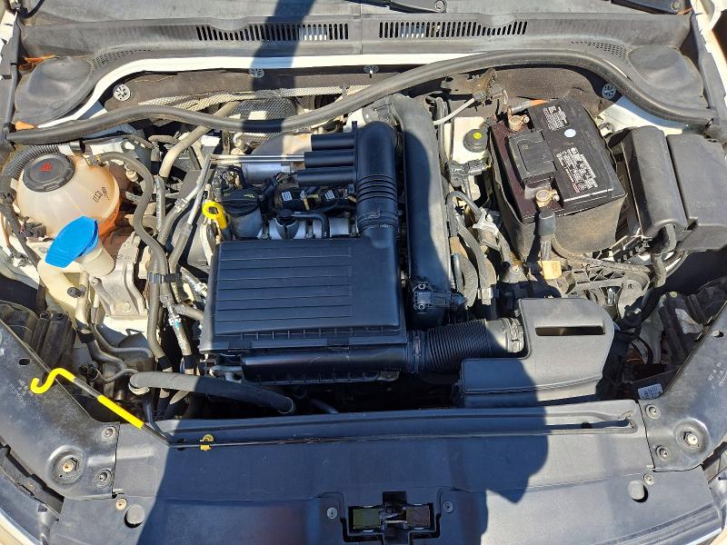 Снимка 11 от търг – 2018 VOLKSWAGEN JETTA с VIN 3VWDB7AJXJM229096
