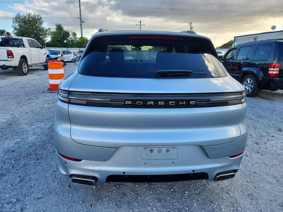 Фото 6 с аукциона – 2023 PORSCHE CAYENNE с VIN WP1AE2AY7PDA12217