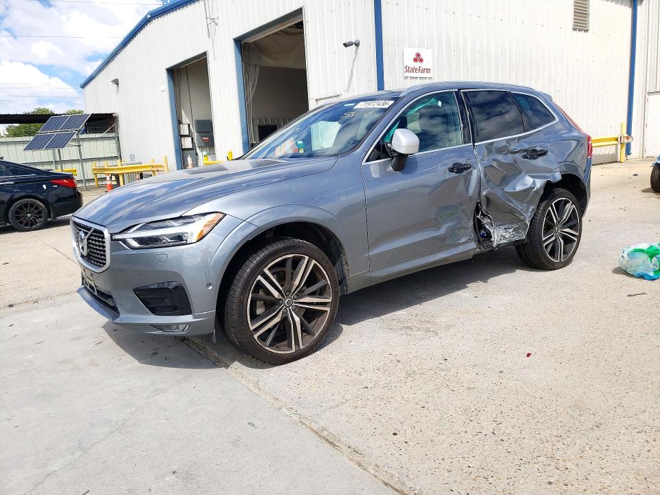 VOLVO XC60 2018 с VIN LYVA22RM6JB110412 - Фото с аукциона