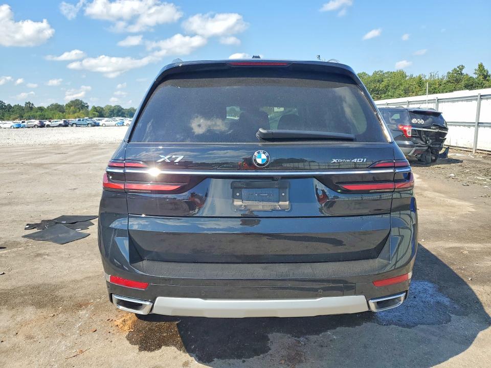 Photo 6 from auction – 2027 BMW X7 with VIN 5UX23EM08V9500352