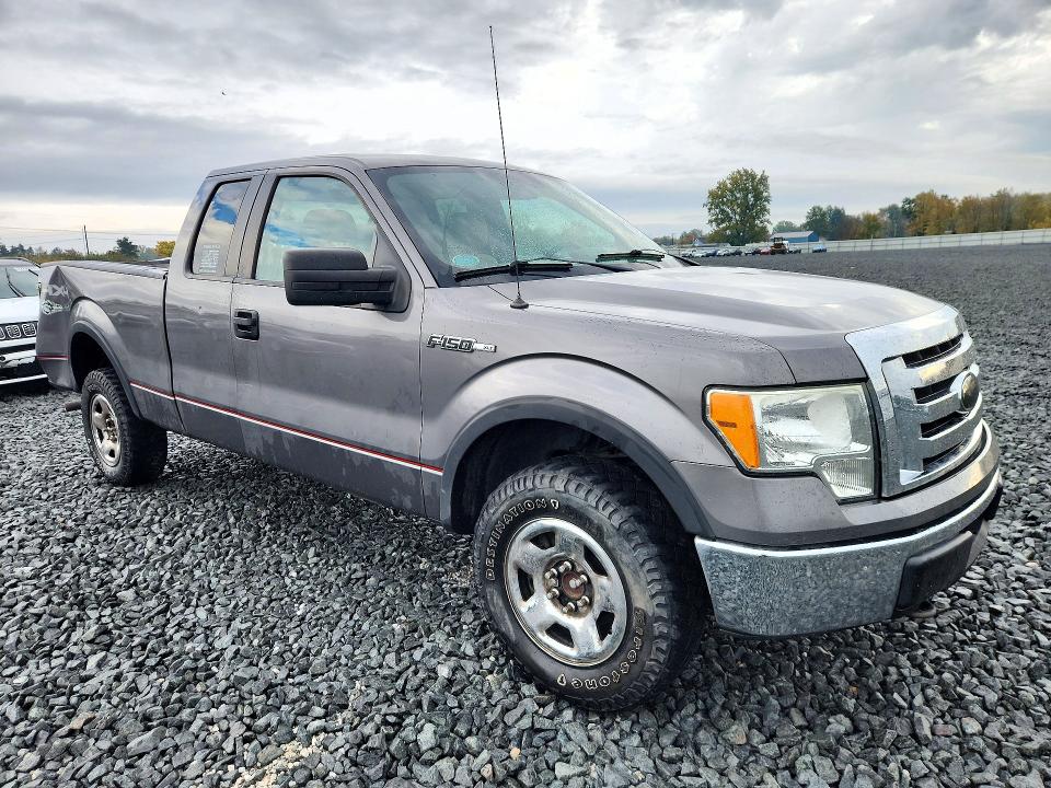 Foto 4 de la subasta – 2010 FORD F150 con VIN 1FTFX1EV6AFD95123