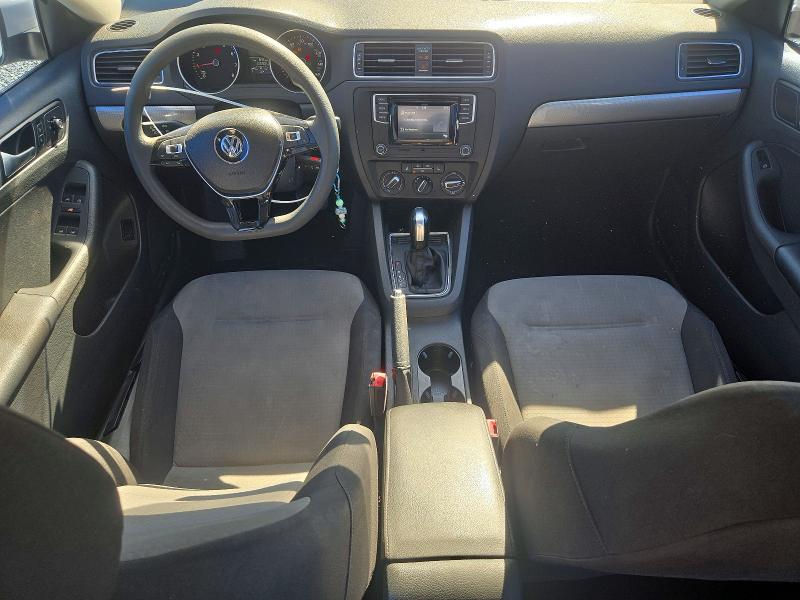 Снимка 8 от търг – 2017 VOLKSWAGEN JETTA с VIN 3VW2B7AJ5HM415050