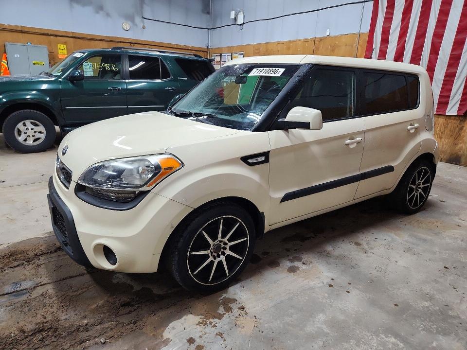 KIA SOUL 2013 مع رقم تعريف المركبة KNDJT2A55D7756079 - صورة من المزاد
