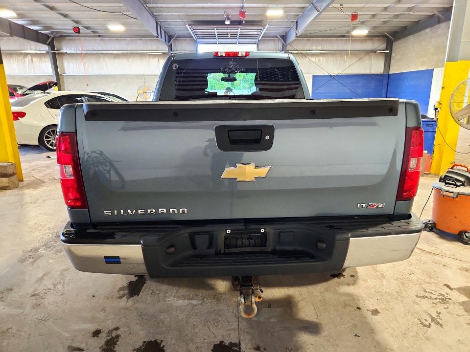 Photo 6 from auction – 2011 CHEVROLET SILVERADO with VIN 1GCRKSE3XBZ430746